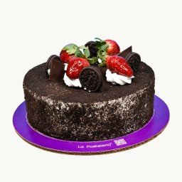 pastel tradicional galleta oreo y corona de fresas