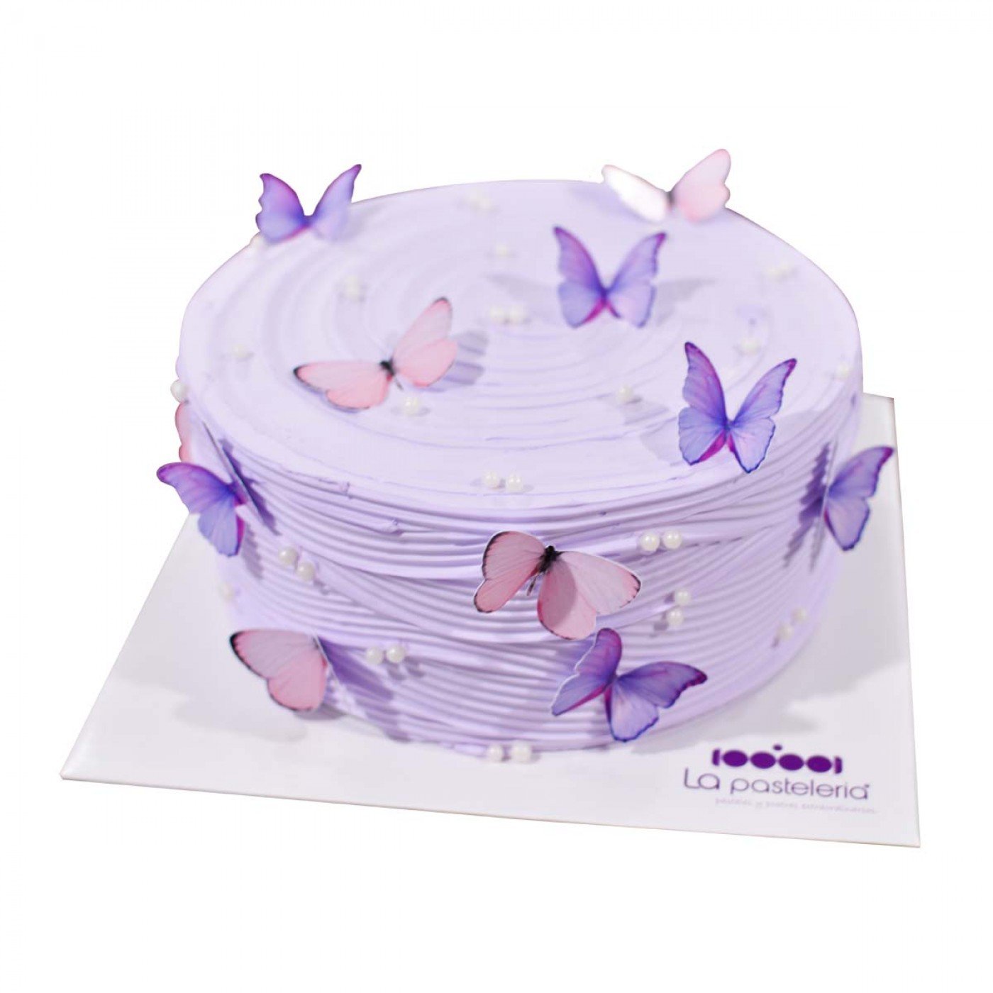 pastel lila con mariposas de pael con perlas blacas